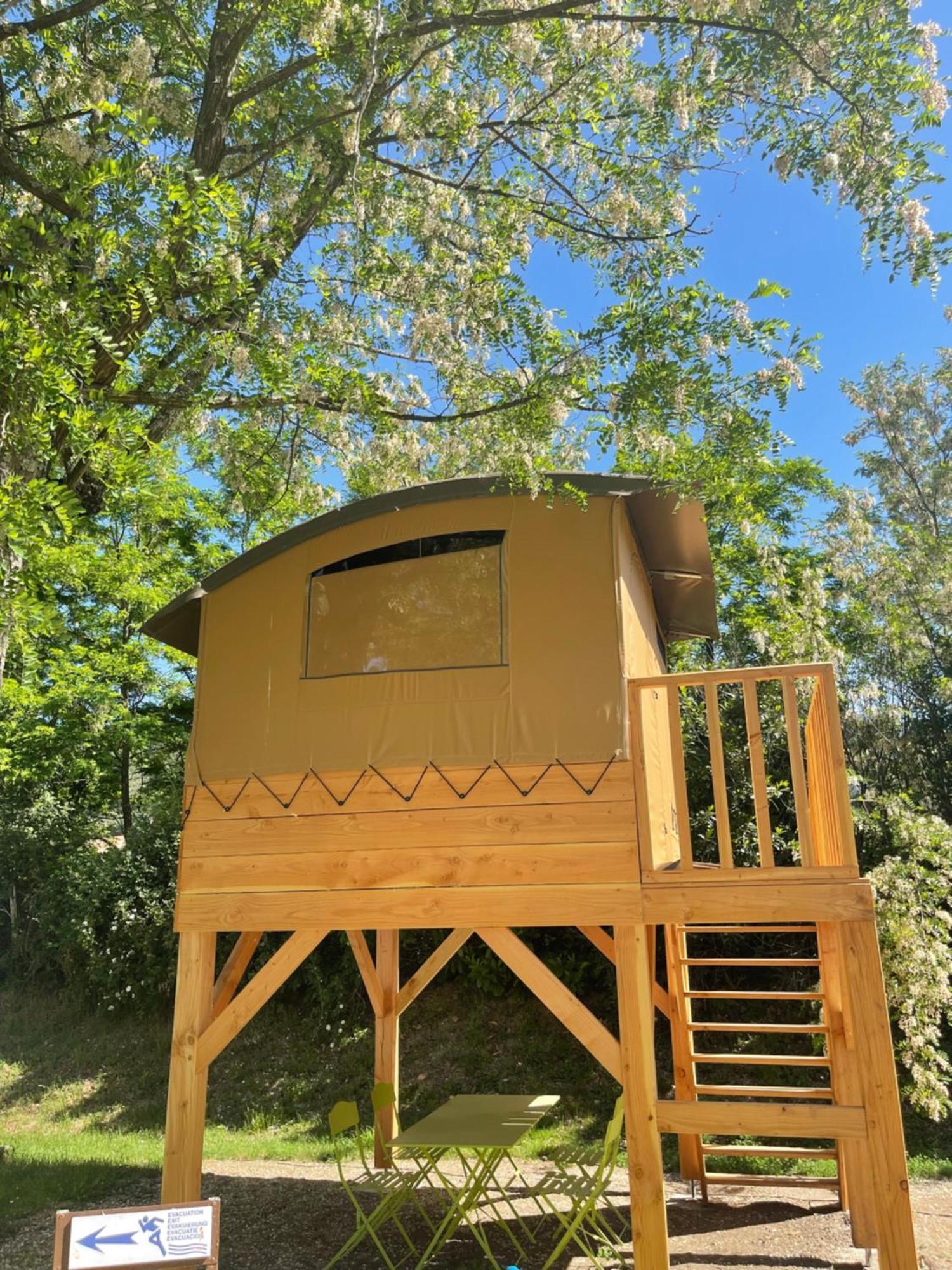 Camping Paradis Family Des Issoux Lalevade-d'Ardeche Екстер'єр фото